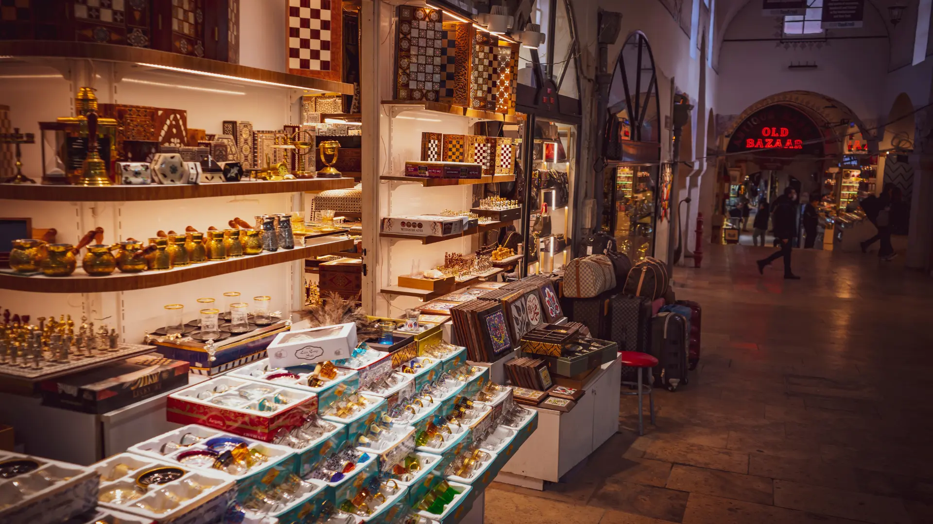 How to Haggle and Shop Smartly at Turkish Bazaars and Markets