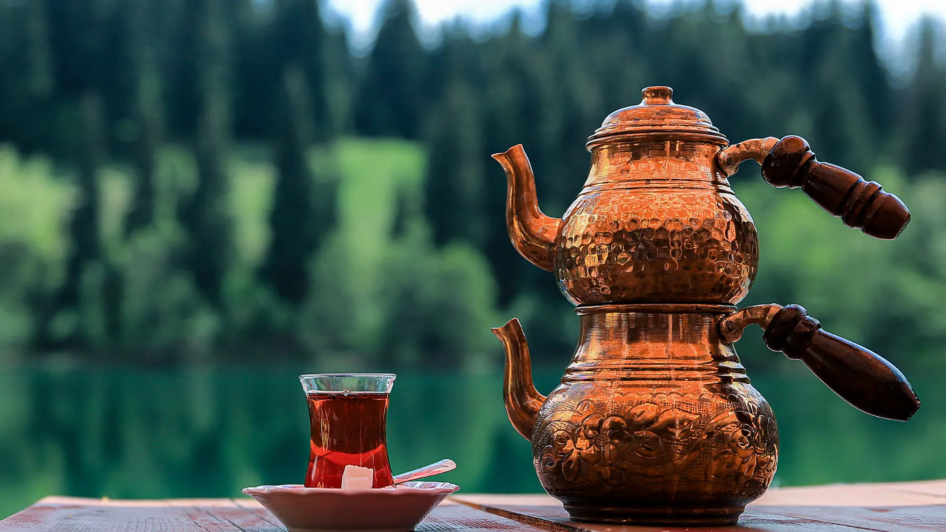 Tea Pots and Tea Glass Used in Turkey